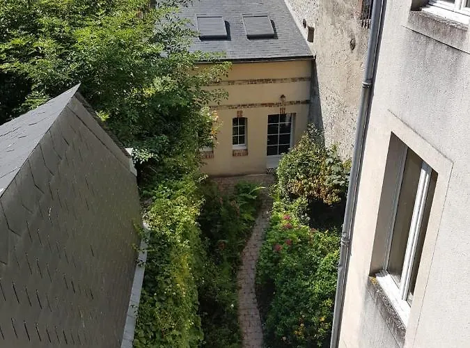 La Du Petit Matelot Honfleur